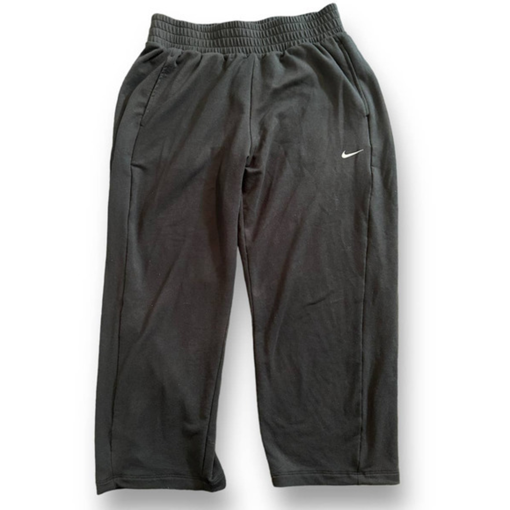 Nike Women's Capri Dri-Fit‎ Pants Size: Medium